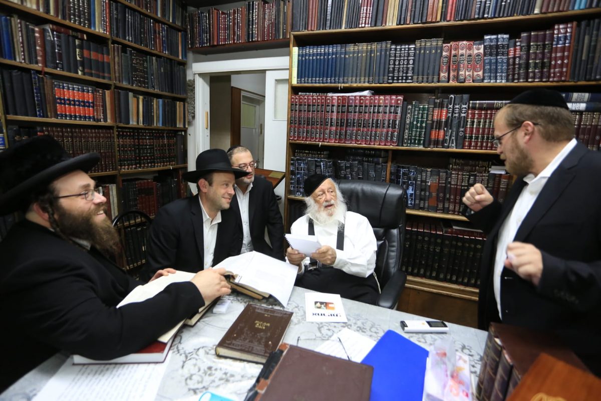 הרב פוברסקי בשיחה עם עמותת אחריות