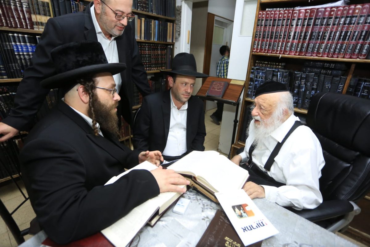 מנהלי אחריות בשיחה עם הרב פוברסקי